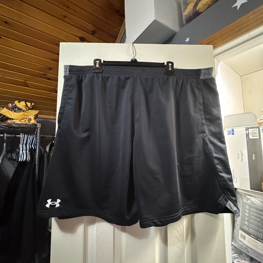 Under Armour Men's Dark Gray Athletic Shorts